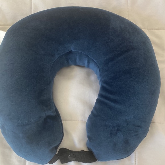 ♻️Vibrating Neck Pillow ♻️ - Picture 3 of 3